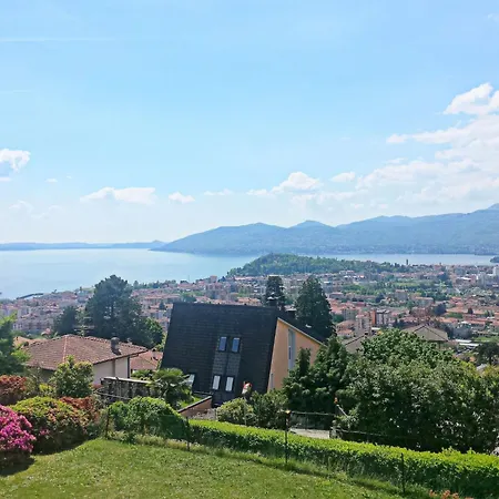 Apartment In Pallanza Near Lake Maggiore, Cleaning Included Casa de Férias Verbania