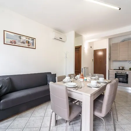 Hébergement de vacances Apartment In Pallanza Near Lake Maggiore, Cleaning Included Verbania