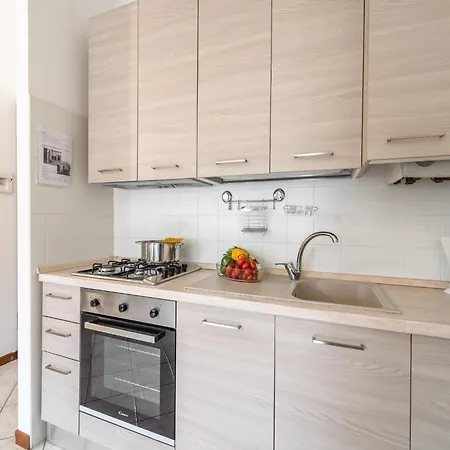Apartment In Pallanza Near Lake Maggiore, Cleaning Included Hébergement de vacances