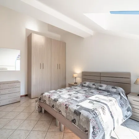 Apartment In Pallanza Near Lake Maggiore, Cleaning Included *